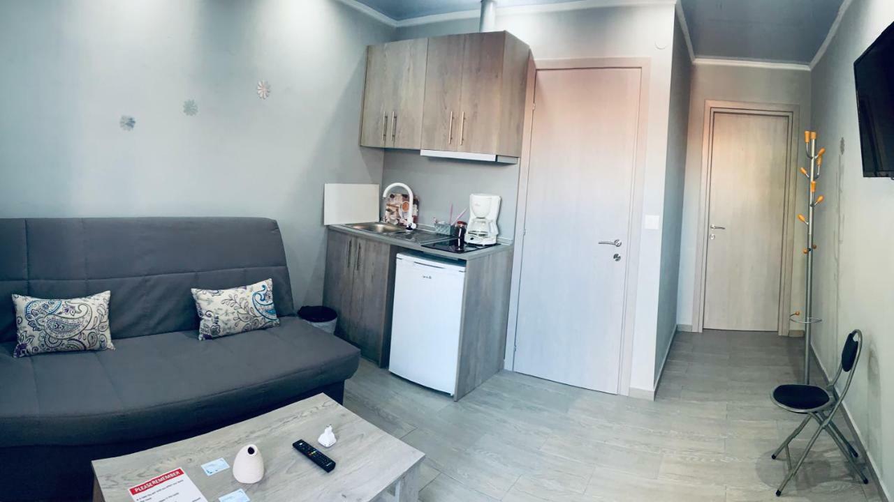 Katrine Rooms Nea Kallikrateia Esterno foto